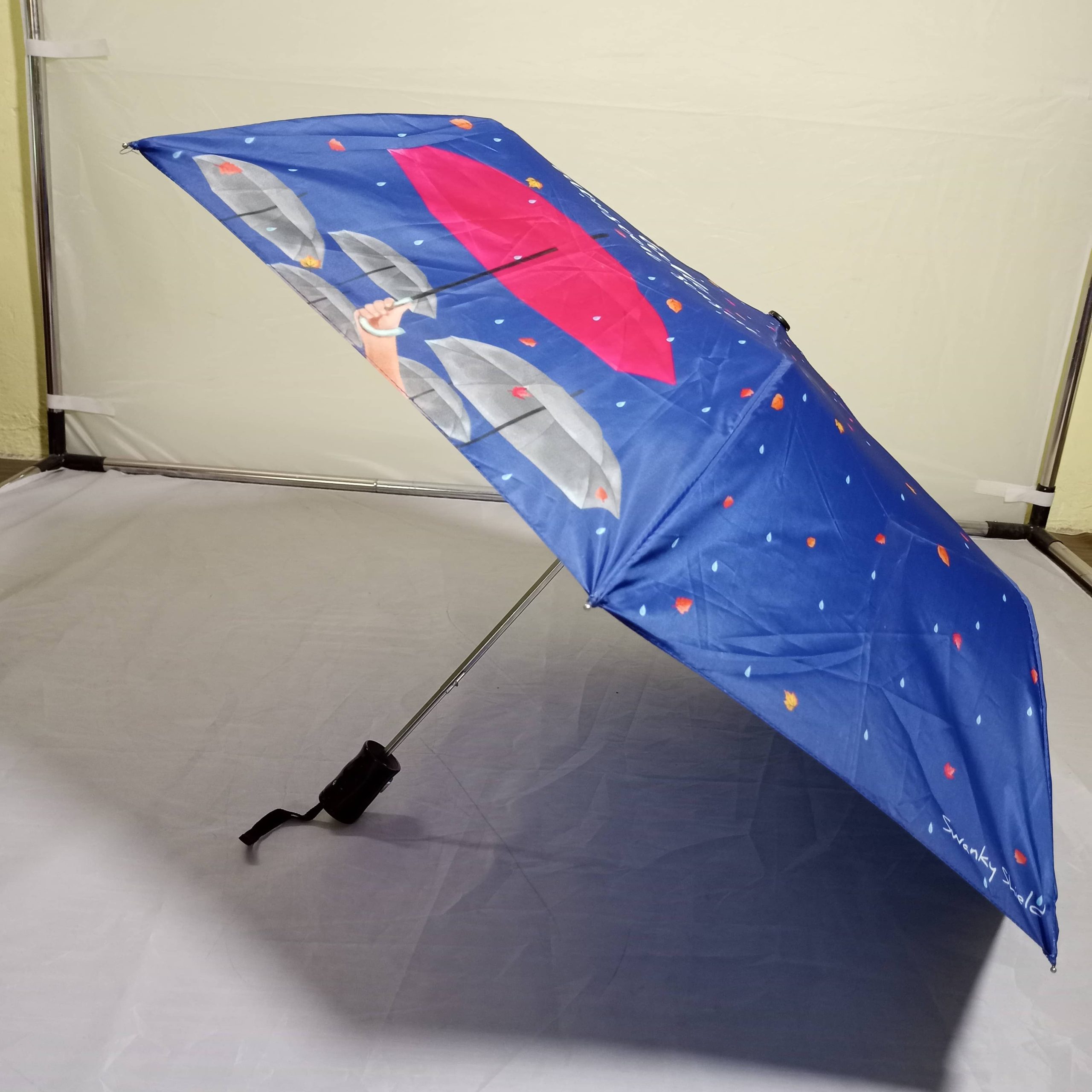 DESIGNER UMBRELLAS 3 FOLD ( RAIN DROPS )